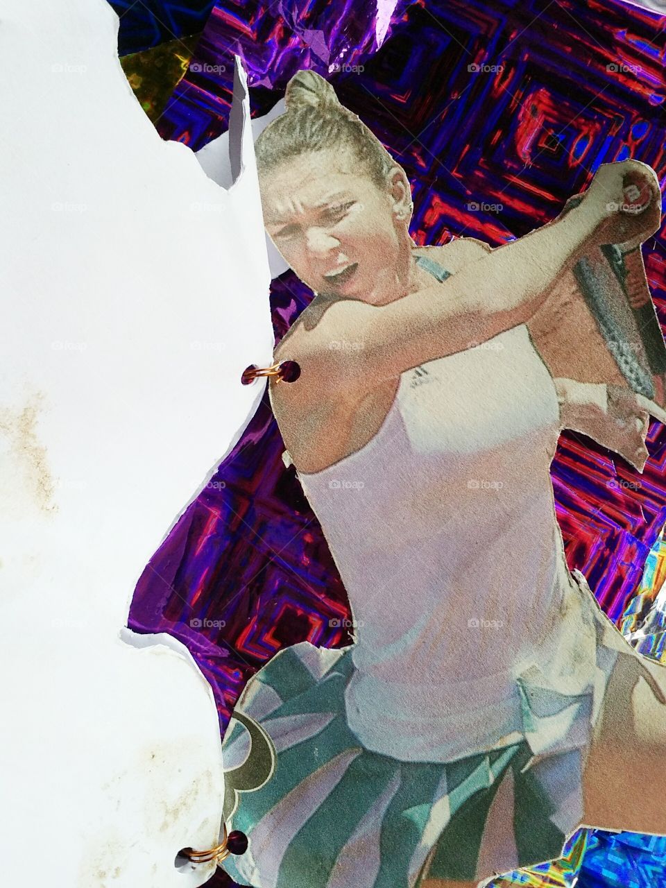 the face book of famous Women tennis player HALEP. 
    it's the first book entire the worldwide on her and no one like this in the world till now.