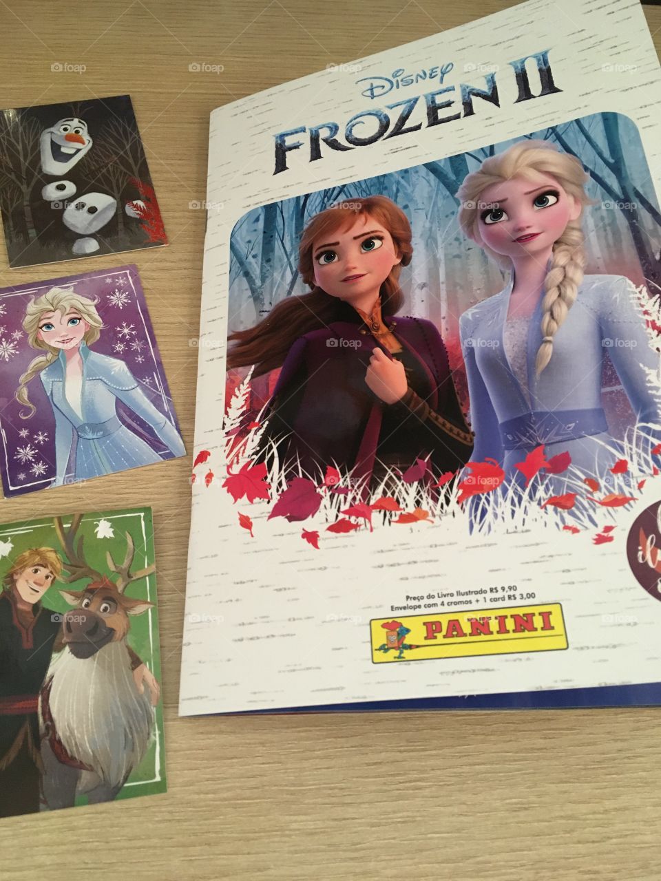 A Panini lançou o álbum de FROZEN II. Já tive que comprar um para minha pequenina. A Disney nem lançou o filme ainda, mas a febre já começou entre a criançada!