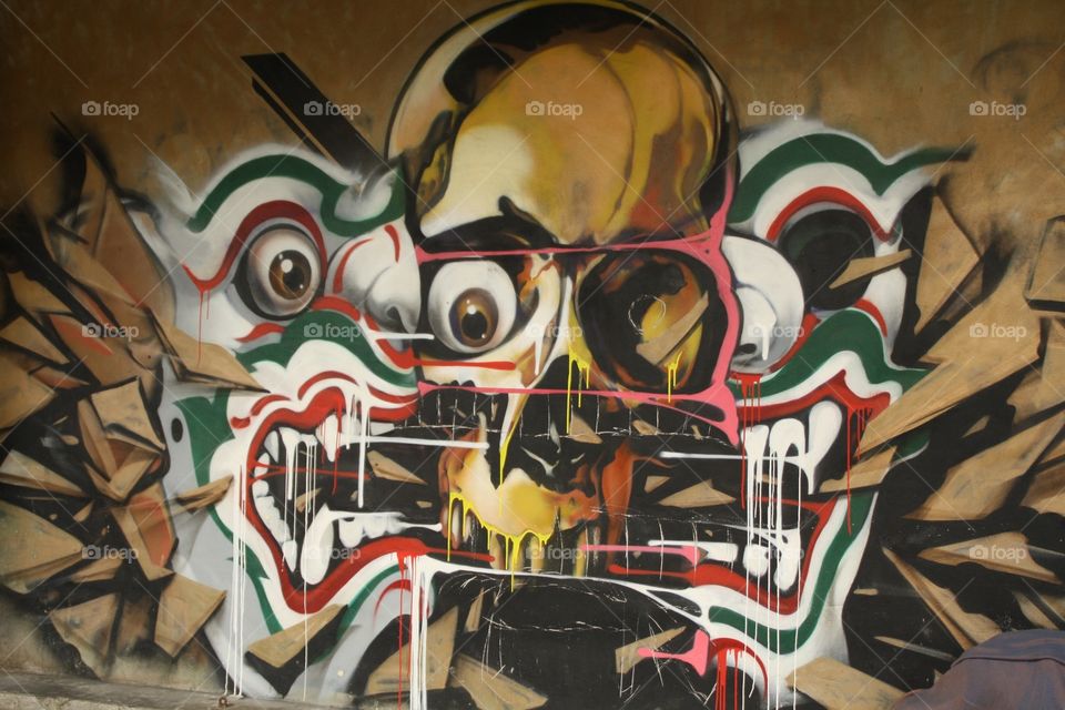 Graffiti in Bangkok . The best graffiti I saw on Bangkok 