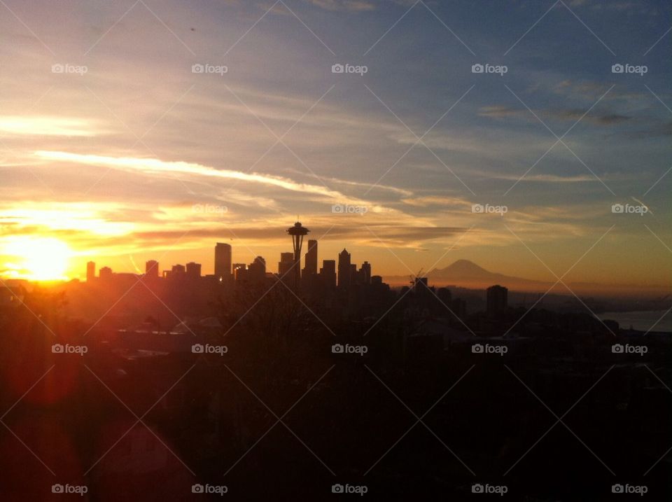 Seattle skyline from Kerry park - sunrise.  Mt. Rainier in the
