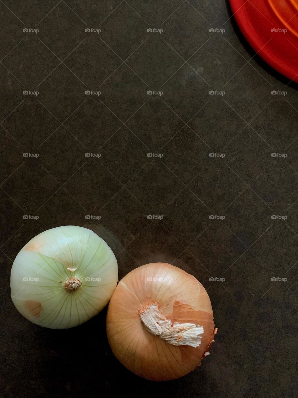 How are onions on the camera 