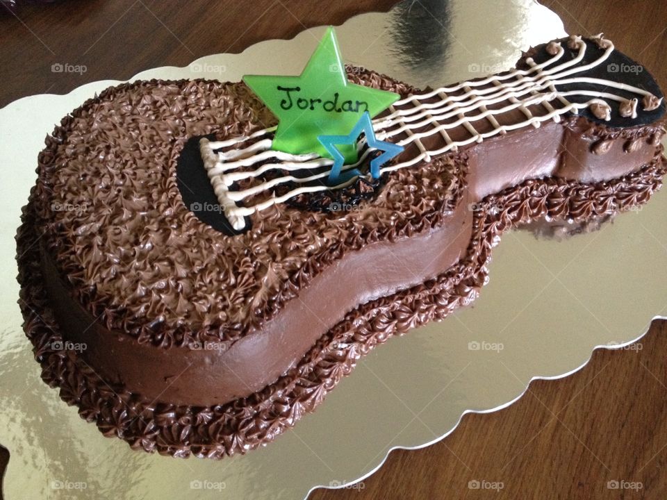 Guitar Cake 