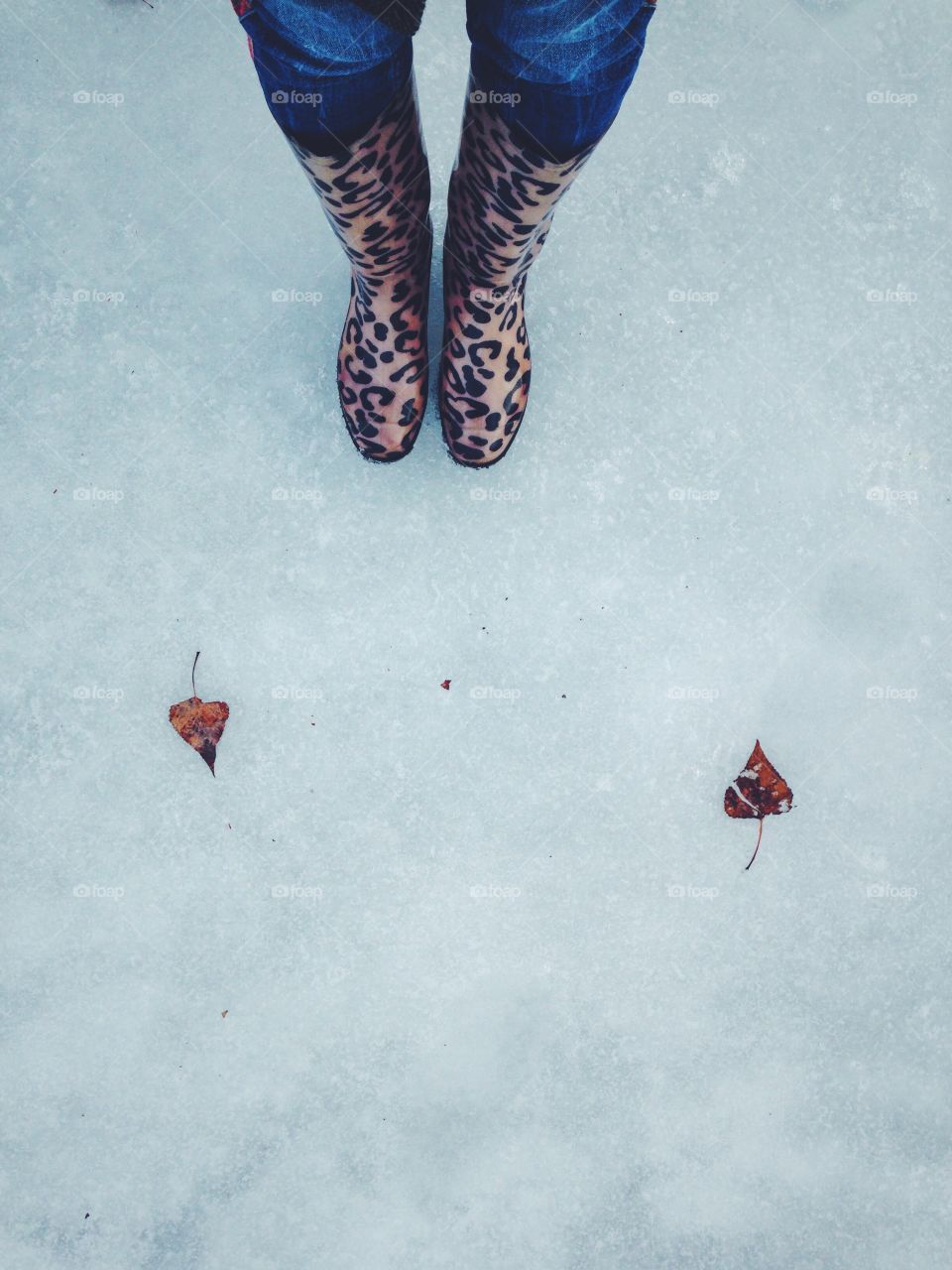 Feet view at the ice
