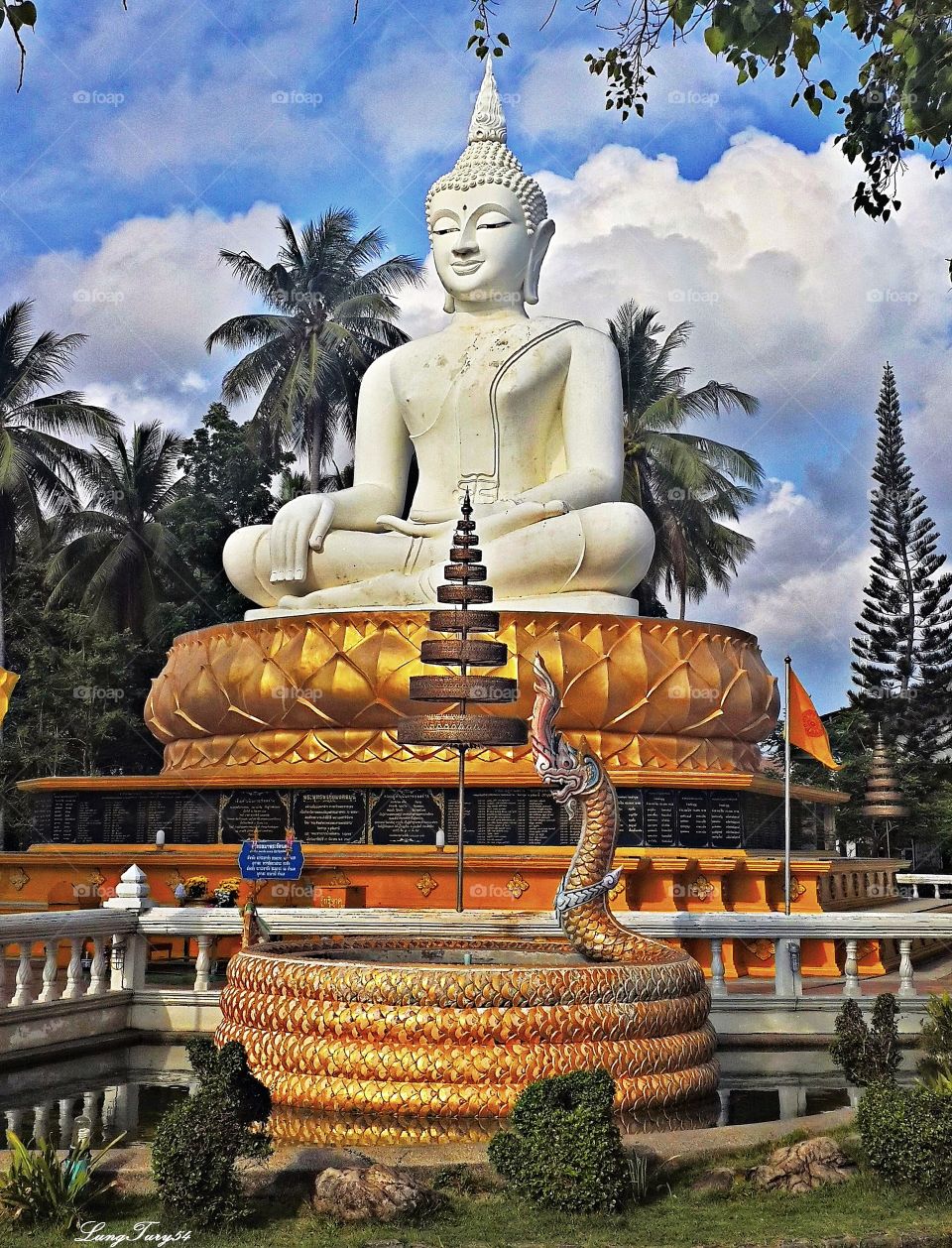 Big Buddha, Wat Laem Son, Pak Nam Lang Suan

Chumphon Thailand