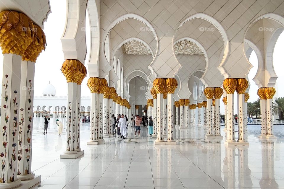 Architectural Marvels, The White Mosque Architecture, Dubai