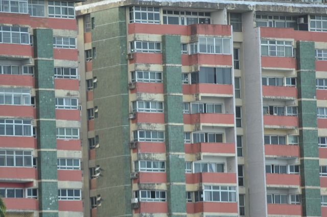 prédio urbano.