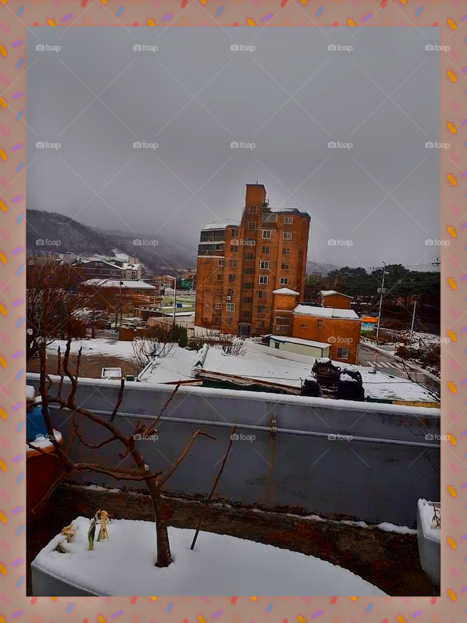 let it snow..let it snow..let it snow.😍
I love snow😍
this is the sight in front of our room.
it makes you smile & jump for joy that when you open your eyes..its the very first thing that you'll see.all covered in white. its like Lady in white. 😍