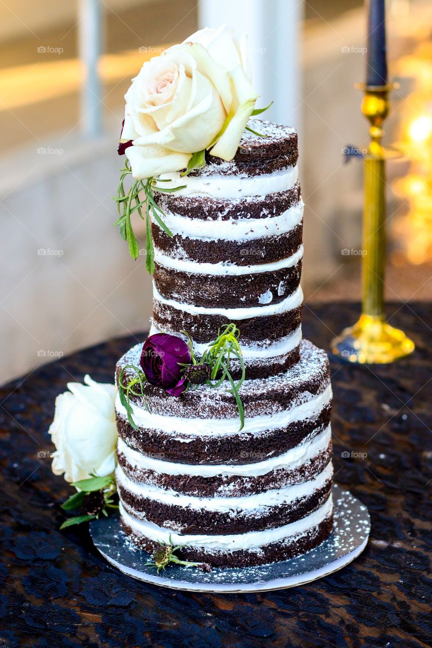 Naked wedding cake 