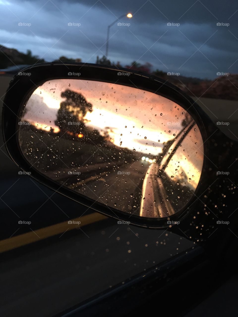 Stormy mirror 