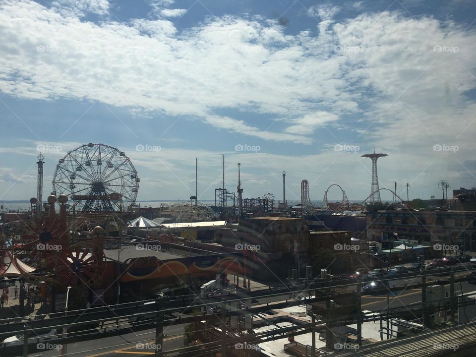 Um parque de diversões