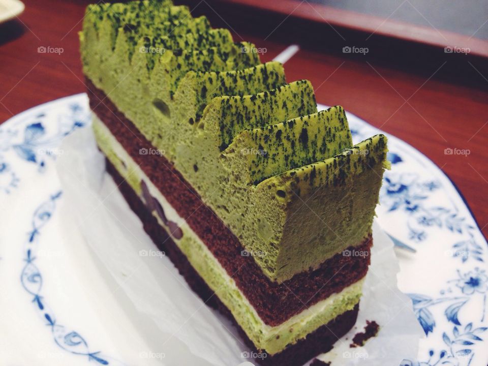Matcha cake with red bean
