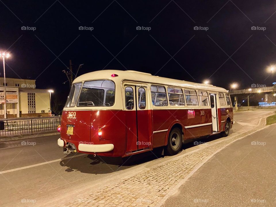 Retro bus 
