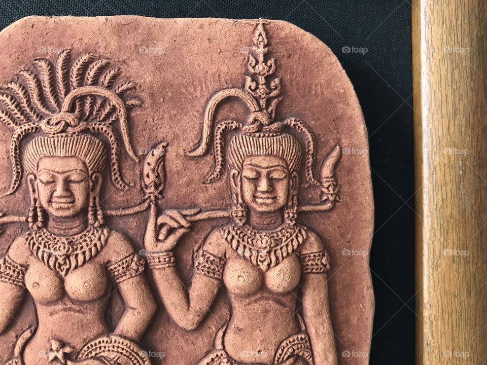 Original color of angle design