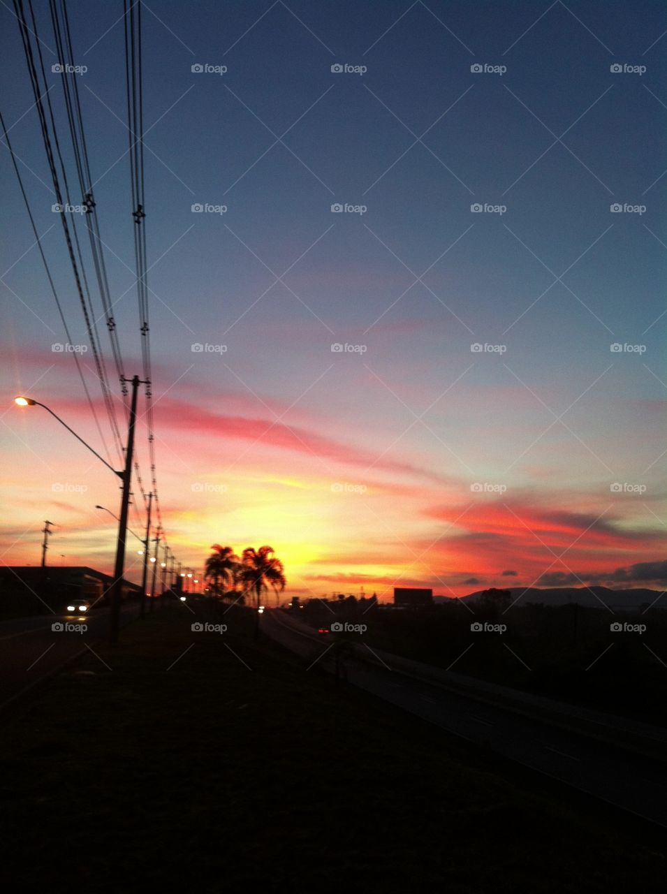 🌅Desperte, Jundiaí. 
Que a jornada diária possa valer a pena!
🍃
#sol #sun #sky #céu #photo #nature #morning #alvorada #natureza #horizonte #fotografia #pictureoftheday #paisagem #inspiração #amanhecer #mobgraphy #mobgrafia #Jundiaí #AmoJundiaí