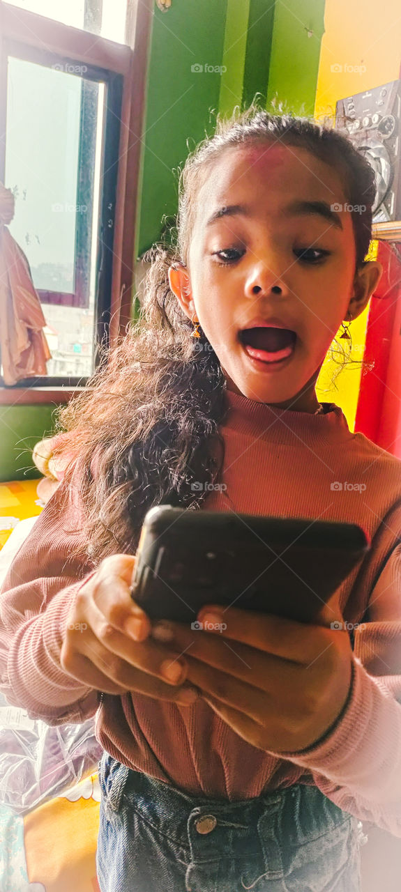 cute little girl on frame♥️😊😍😍 mobliephones lovers😊😊♥️♥️ @meashishshrestha #tiktok:meashishshrestha♥️♥️😊 #rateit😍♥️ #foryou😊♥️♥️
