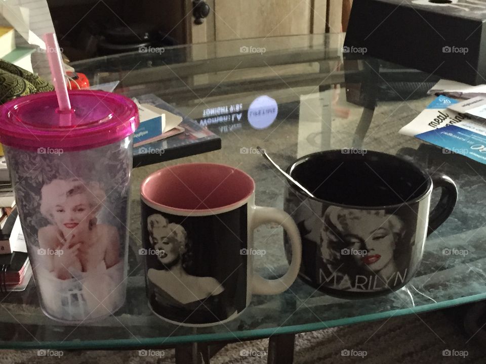 Marilyn cups