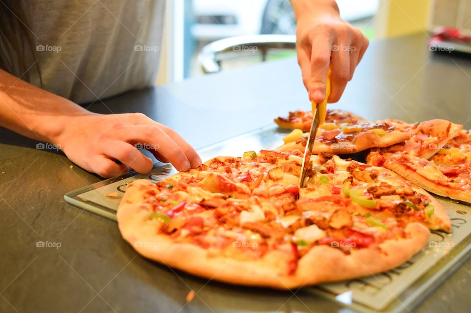 Preparation of pizza food