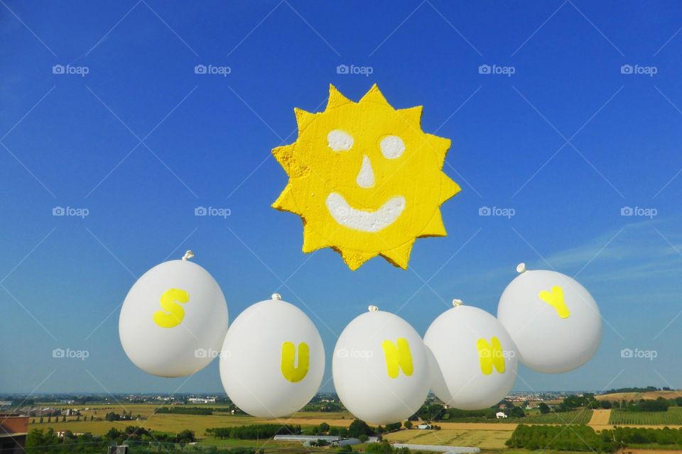 Funny weather forecast. It's sunny today,right forecast