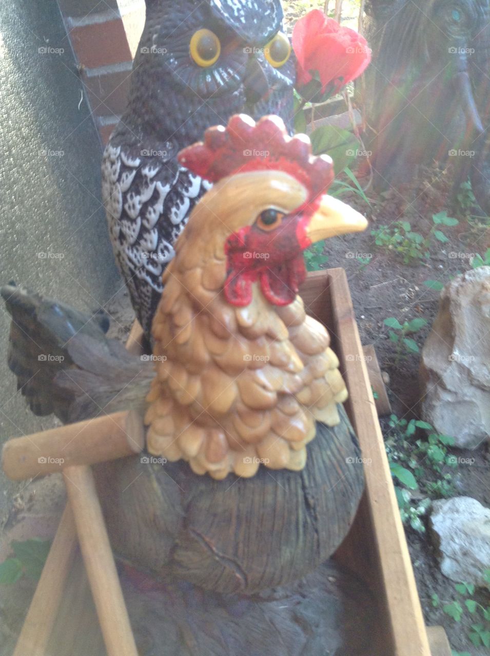 Rooster statue 