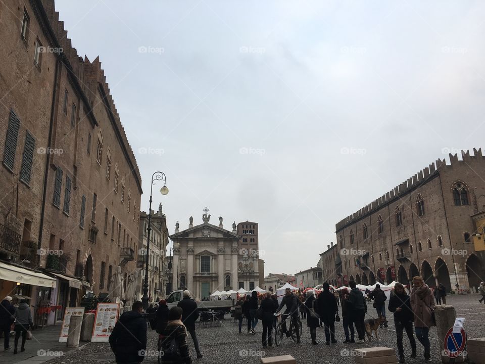 Piazza Sordello, Mantova