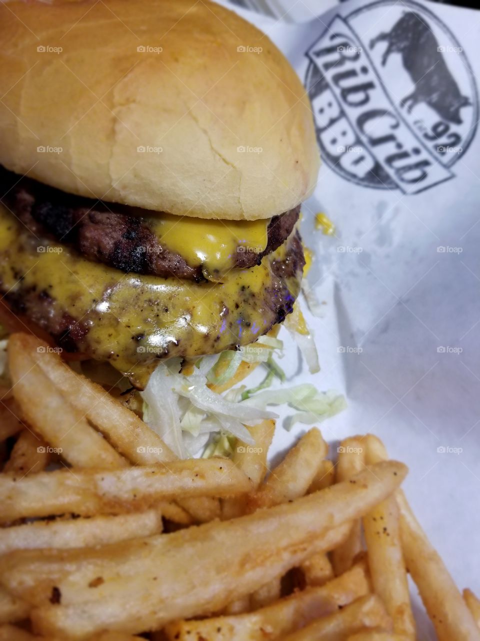 Cheezy Cheezy Cheeseburger at Rib Crib