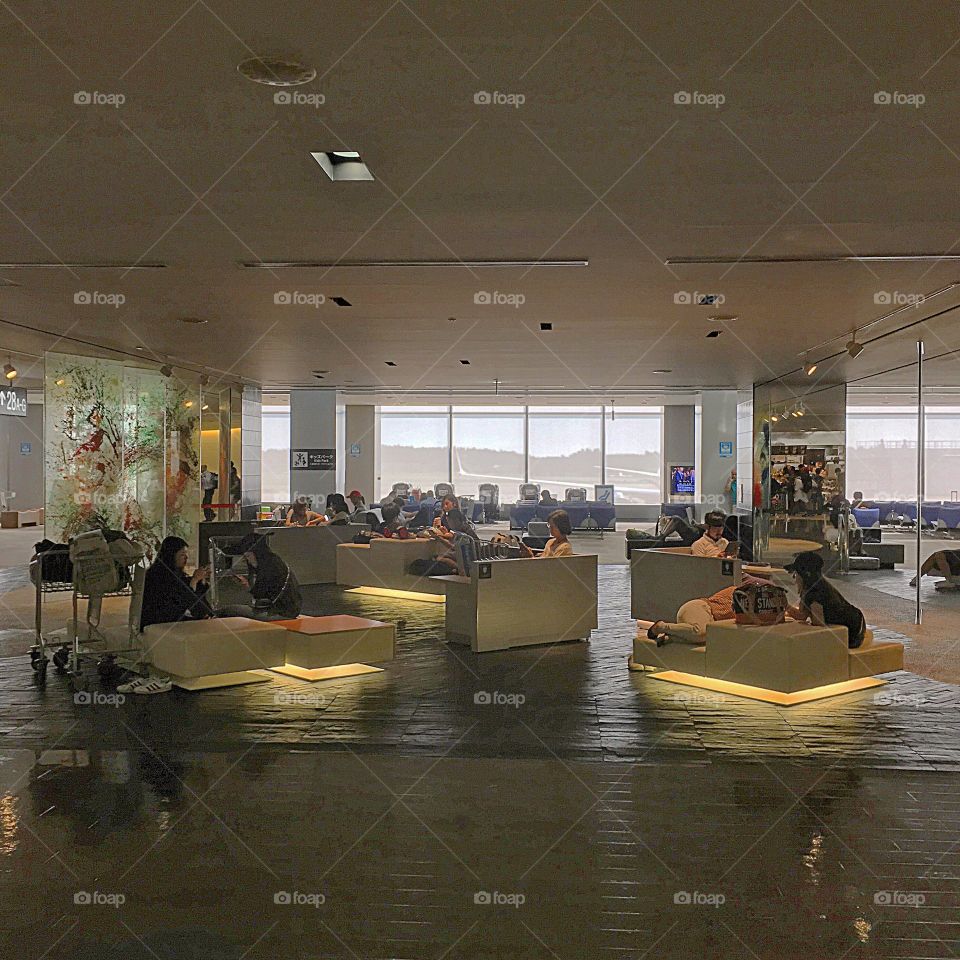 Waiting in the transit area at the Narita Japan airport. Love how Japanese designed this area to be so cozy and relaxing. Puts you in a relaxing mood. Puts you to sleep. But please remember to wake up in time for your next flight.