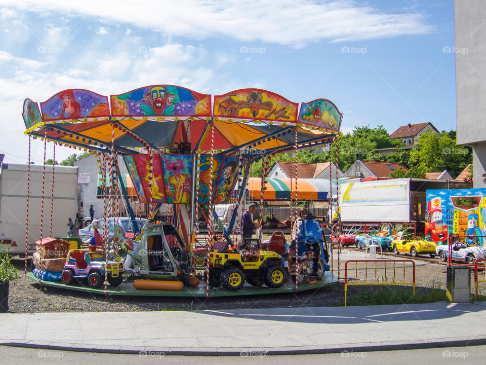 Marry-go-round. 