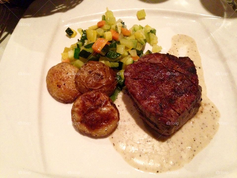 Filet mignon flat lay - Il Villaggio 