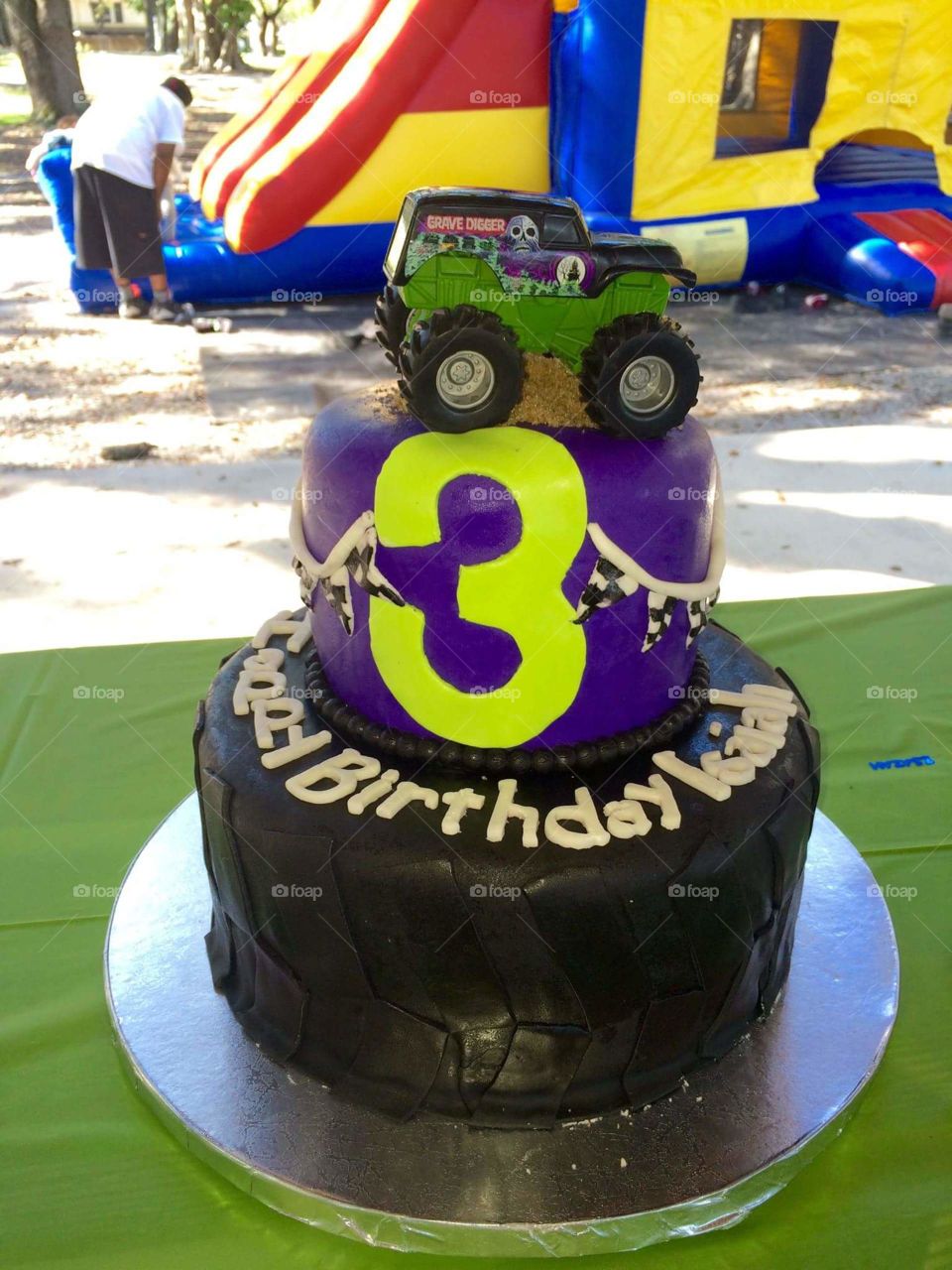 Monster truck Birthday cake 