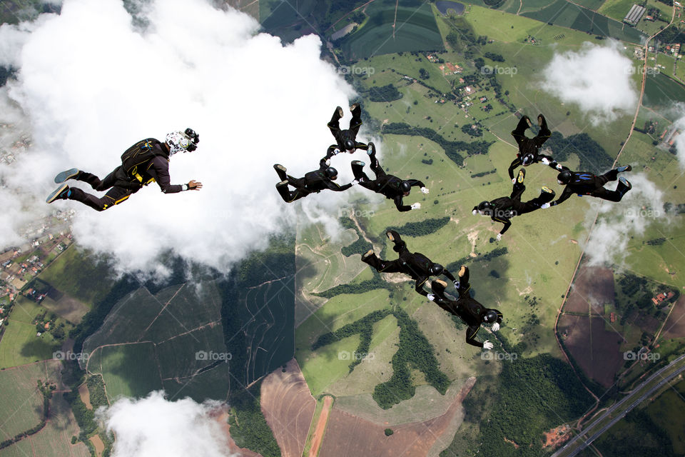 8way skydive with cameraman