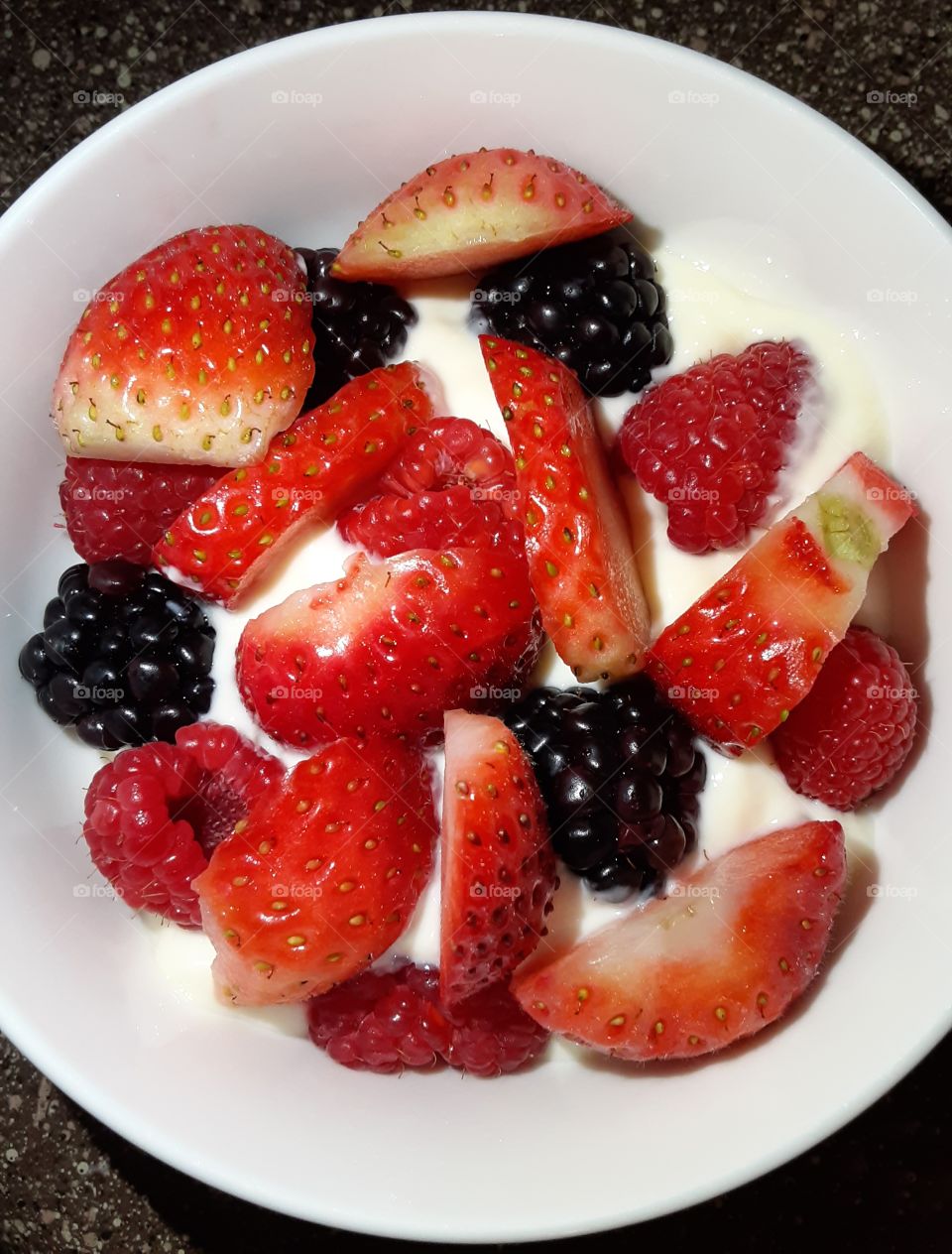 I love the colors and I love the berries