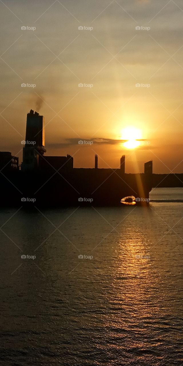 sunset
040221
#in port