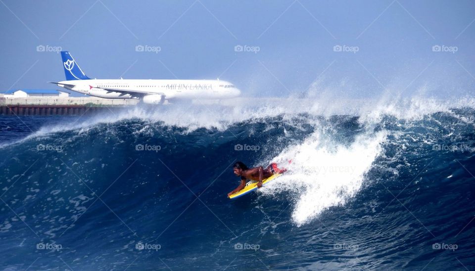 Surfing 🏄 Maldives 🇲🇻 