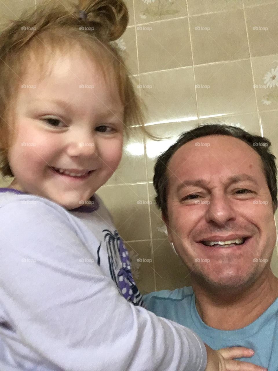 🇺🇸 My daughter Estela is my reason for living!  With your sweet smile, fatherhood is my meaning. / 🇧🇷 Minha filha Estela é a razão do meu viver! Com seu doce sorriso, a paternidade é o meu sentido.