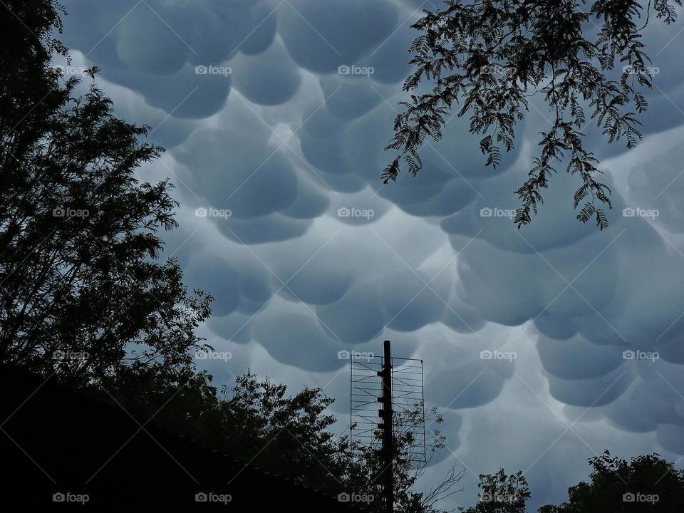 tarde de nubes extrañas