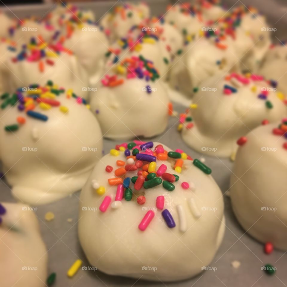Cake truffles
