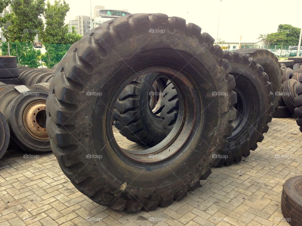 Heavy duty 21.00-35 for inspection 