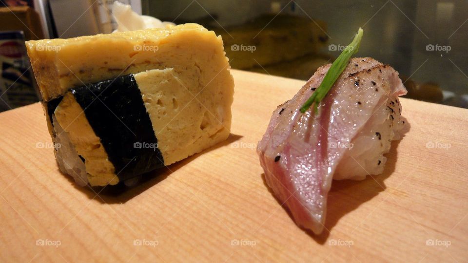 Tuna belly and tomago sushi