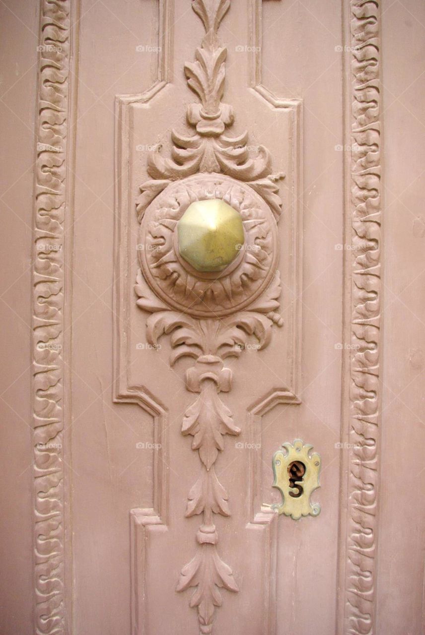 Door. The key is the number 5