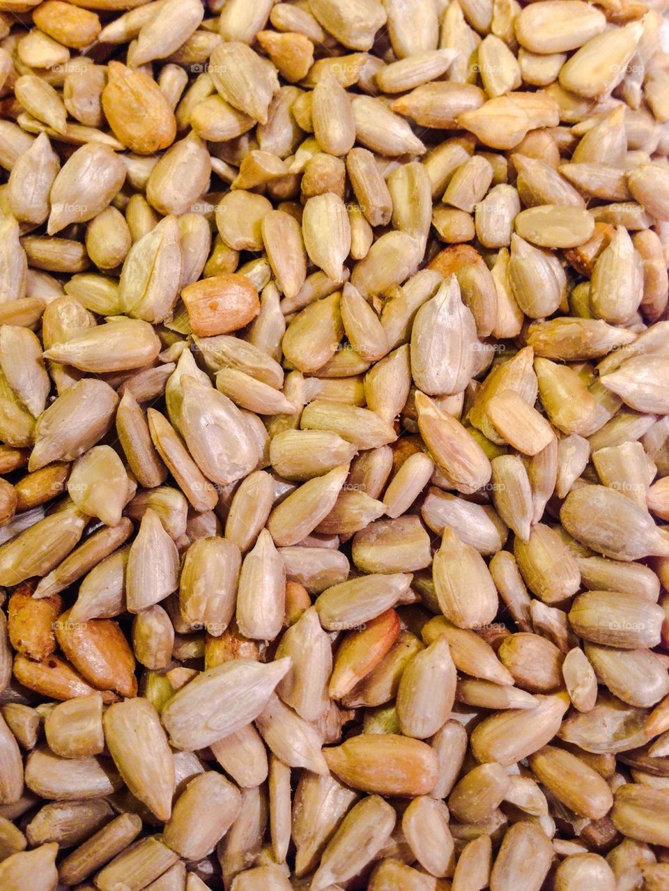 Roasted shelled sunflower seeds