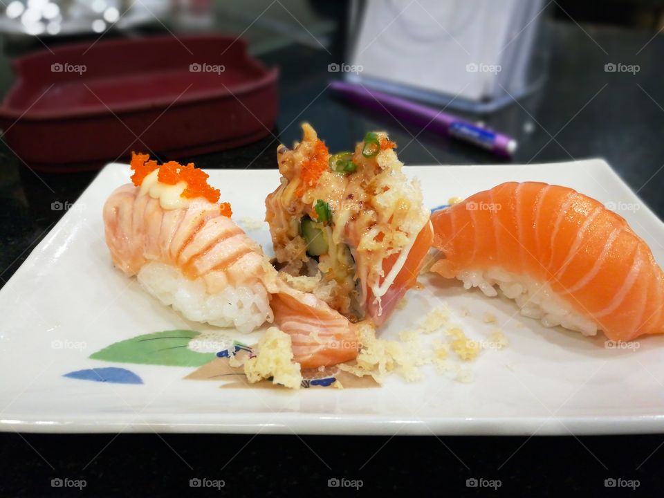 Sushi salmon