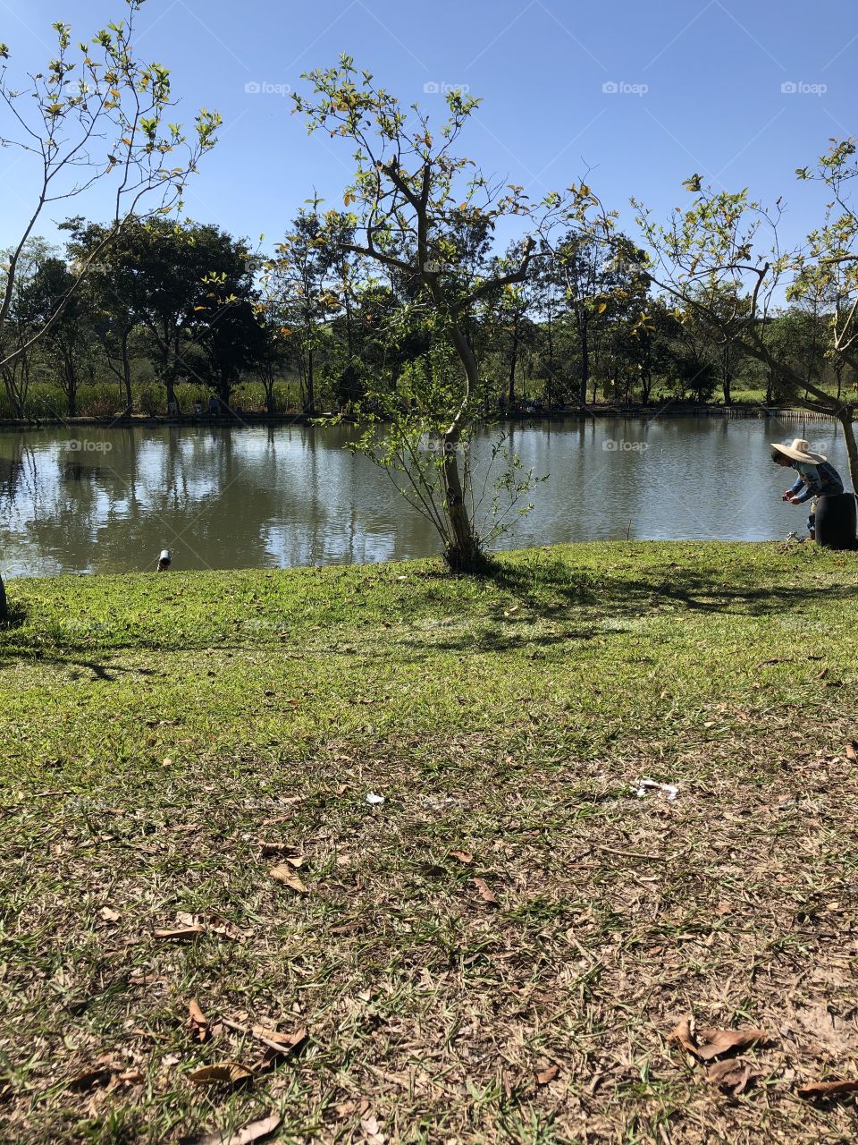 Num pesqueiro, num belo dia de domingo, não pegamos nada kkk, mas tudo bem! 