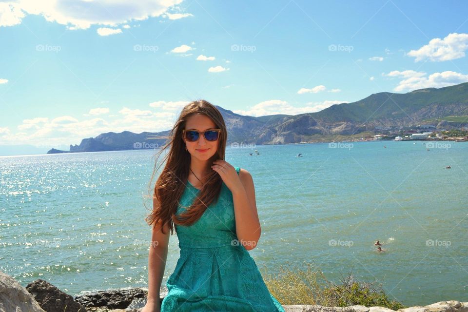 Portrait of a smiling woman posing