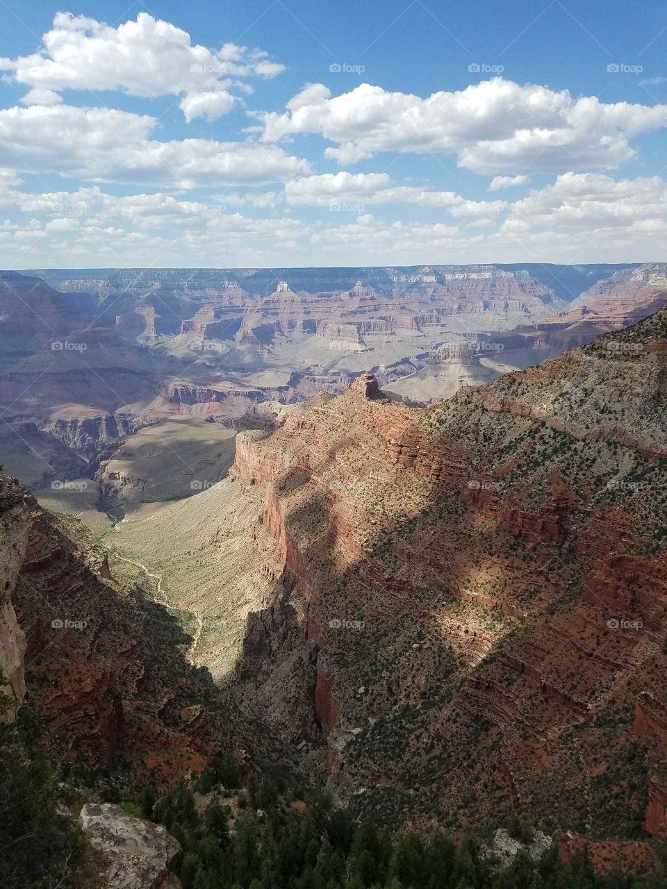 a beautiful and incredible day at the Grand canyon. traveling across the U.S.
