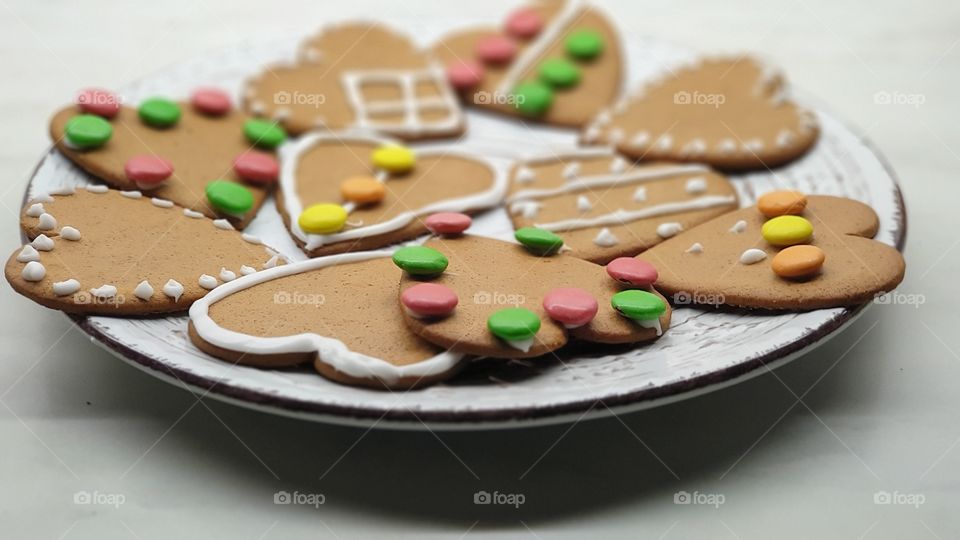 Gingerbread with colorful chocolate candy 