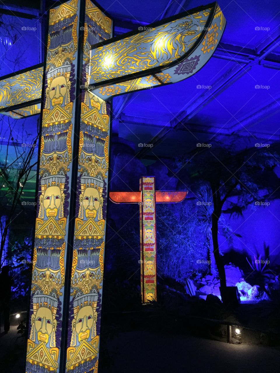 Illuminated totem poles