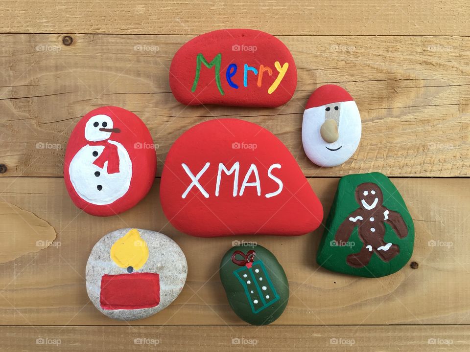 Merry Xmas on colored stones 