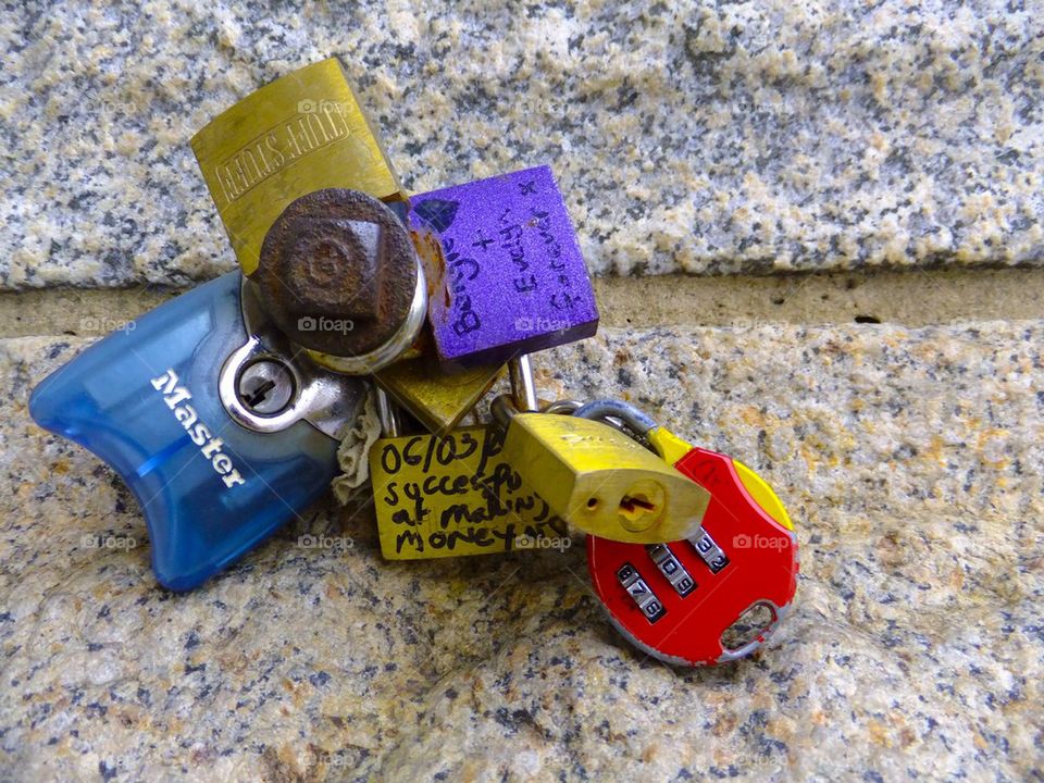 NEW YORK CITY BROOKLYN BRIDGE THE MASTER LOCKS