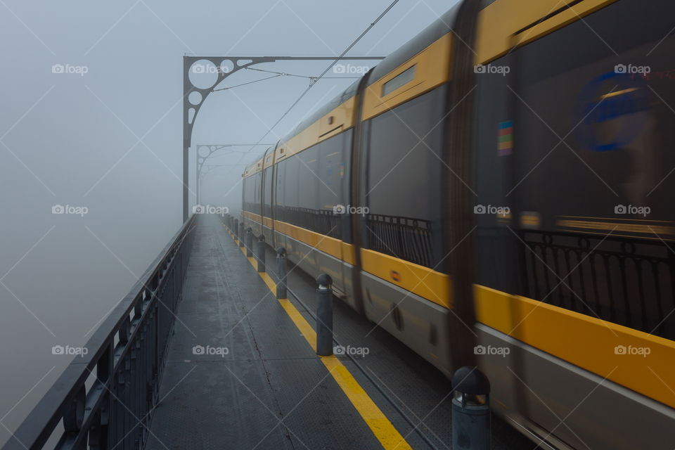 Foggy commute in Porto 
