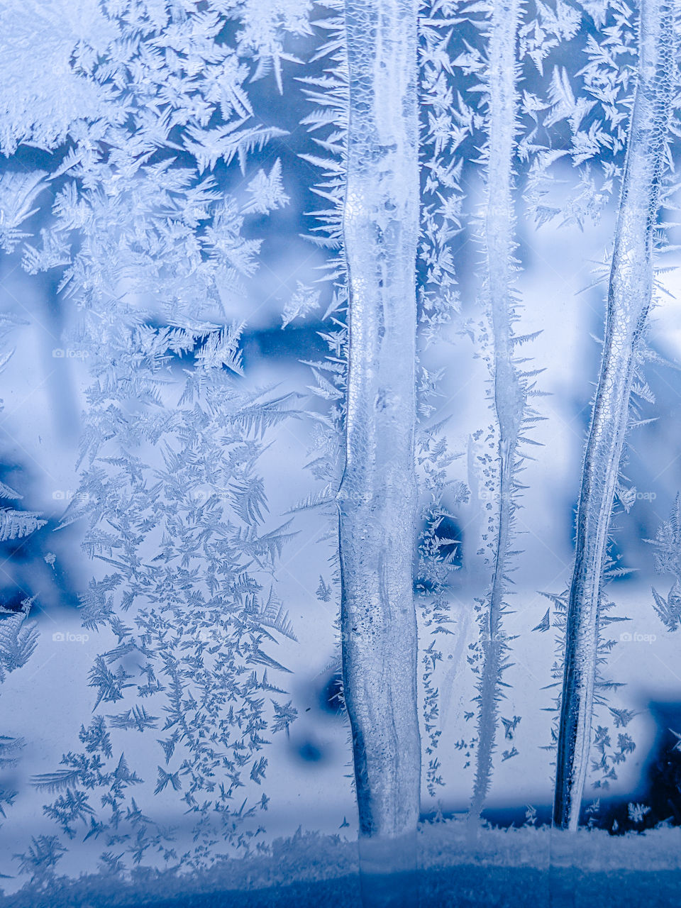 Frost pattern on the window pane.